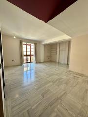 Àtic a Centro. Ático dúplex exclusivo con solárium privado y doble garaje en pl