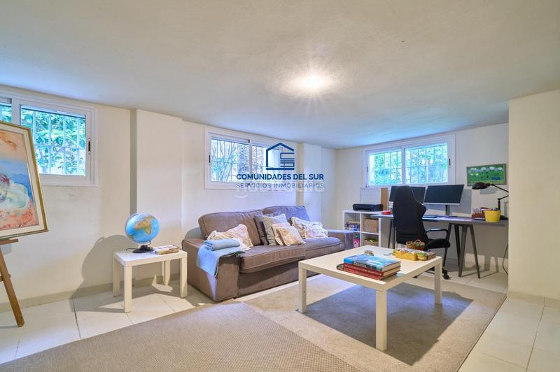 Foto 0499d569-c124-4ad5-8e48-70974b0e2da7. Chalet with parking pool in Vistahermosa Puerto de Santa María (El)