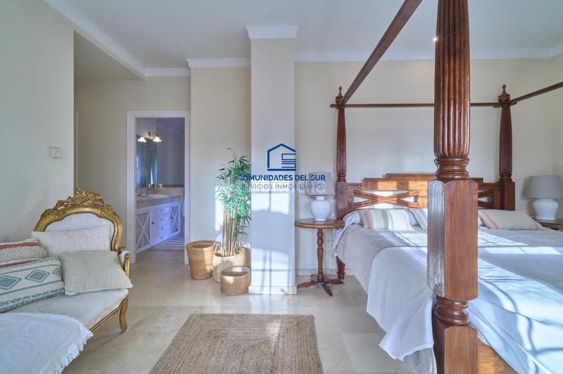 Foto 21eec882-6aa4-4af4-9c9a-7b9b07b1f9ab. Chalet with parking pool in Vistahermosa Puerto de Santa María (El)