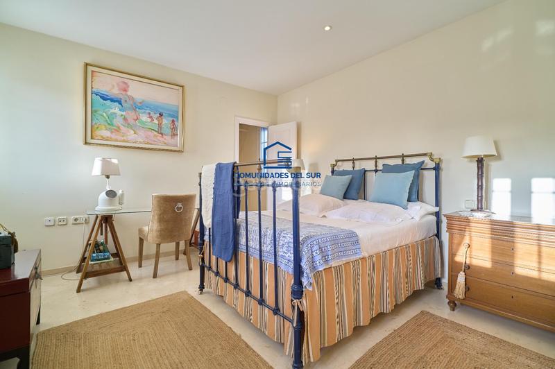 Foto 253f92e7-e6e7-44ce-8f9c-a9492f9712c7. Chalet with parking pool in Vistahermosa Puerto de Santa María (El)