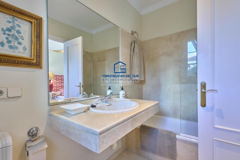 Foto 37772435-62a7-49db-86a2-763979b9e4b8. Chalet with parking pool in Vistahermosa Puerto de Santa María (El)