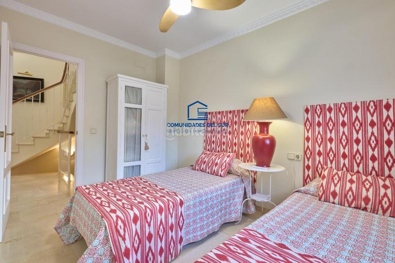 Foto 6a409dc9-de11-4db8-98b3-3d3797d8c7af. Chalet with parking pool in Vistahermosa Puerto de Santa María (El)