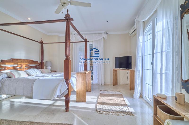 Foto 6e397b8d-e97a-4cc7-9359-d5bdb091f273. Chalet with parking pool in Vistahermosa Puerto de Santa María (El)