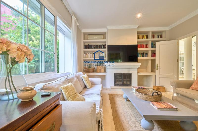 Foto 7a97a2b7-6fe8-4fea-a5f9-03e31cfa0f7c. Chalet with parking pool in Vistahermosa Puerto de Santa María (El)