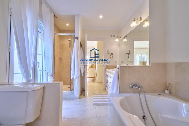 Foto 8afc7b56-020a-442e-b466-da229ec75059. Chalet with parking pool in Vistahermosa Puerto de Santa María (El)