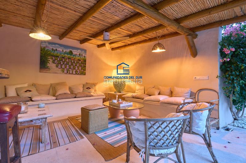 Foto 945da800-1b25-4d38-bf28-9b62c5bfb740. Chalet with parking pool in Vistahermosa Puerto de Santa María (El)