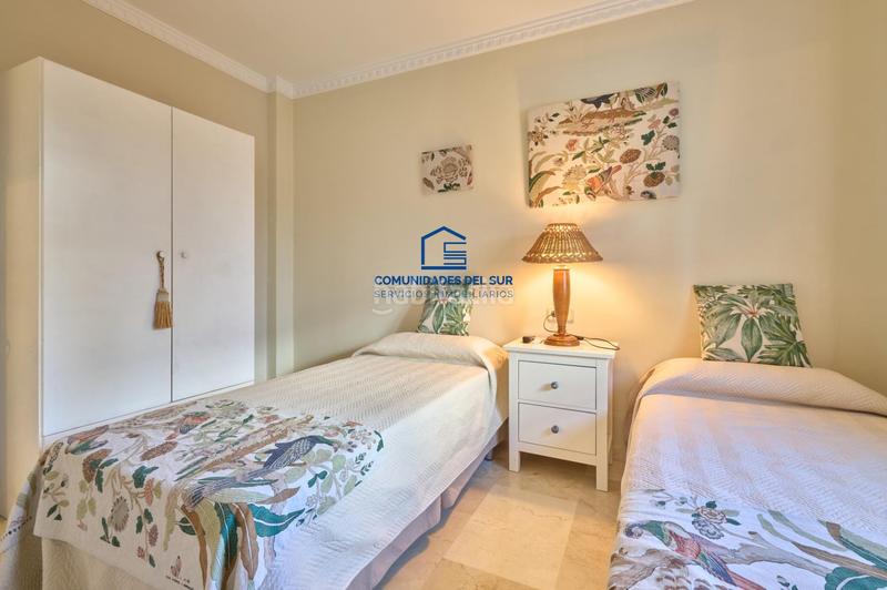 Foto a0a0fb80-065e-4e9b-8db2-2e2ada56c125. Chalet with parking pool in Vistahermosa Puerto de Santa María (El)