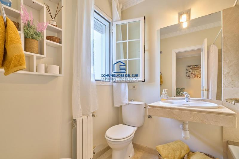 Foto a4866749-f31a-4592-b036-f2ccdf081d35. Chalet with parking pool in Vistahermosa Puerto de Santa María (El)