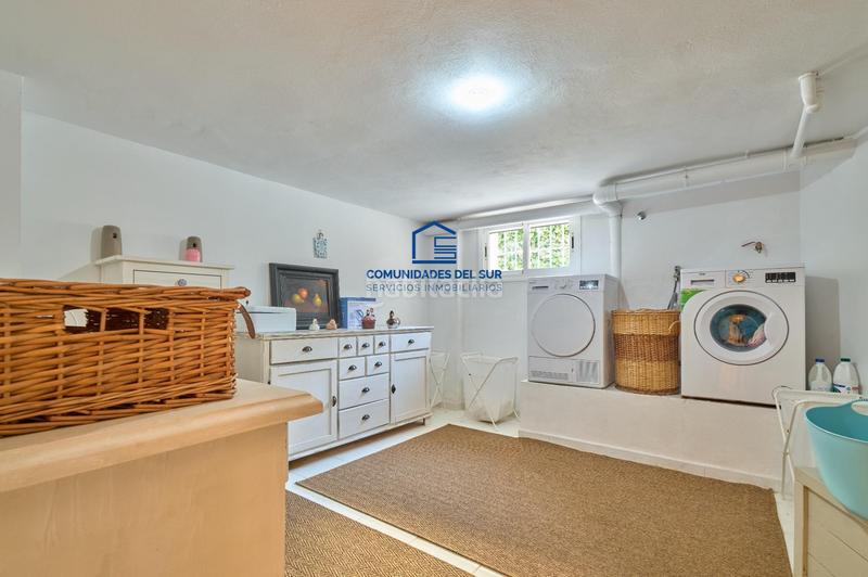 Foto b384e24b-7459-4a9d-8b0c-0730a1604f8d. Chalet with parking pool in Vistahermosa Puerto de Santa María (El)