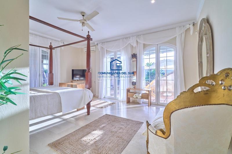 Foto b556fbe7-57e1-40d5-bc3f-7b48f2a91d4f. Chalet with parking pool in Vistahermosa Puerto de Santa María (El)