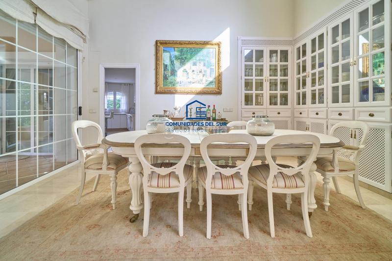 Foto f0ca4fdf-d3ca-41e4-9e63-0a65f9a9954c. Chalet with parking pool in Vistahermosa Puerto de Santa María (El)