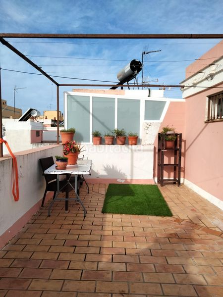 Foto dc24e50e-3d0d-4281-b38a-0107a688b25b. Casa adossada a Centro Puerto Real