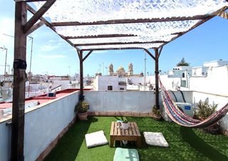 Appartement à Centro Histórico. Ático exclusivo con terraza privada de 40 m2 y licencia turístic