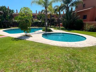 Rent Semi detached house in El Ancla. Tu nuevo hogar a 300 metros de la playa. alquiler para larga tem