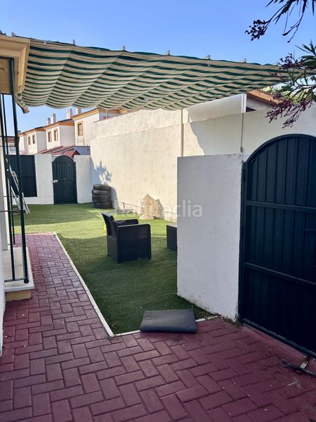 Foto e4db3fca-0185-48ee-b646-1731067feff1. Casa adossada amb calefacció aparcament a Las Canteras Puerto Real