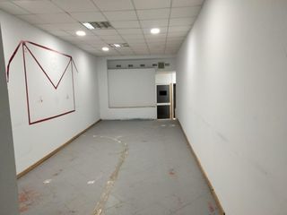 Business premise in Centro. Local en venta y alquiler