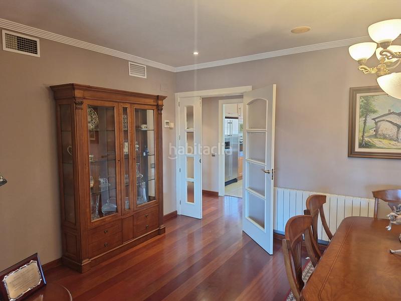 Foto 625f5537-b9ab-492f-81b1-4552b07df313. Duplex avec chauffage parking dans Centre Santa Coloma de Gramenet