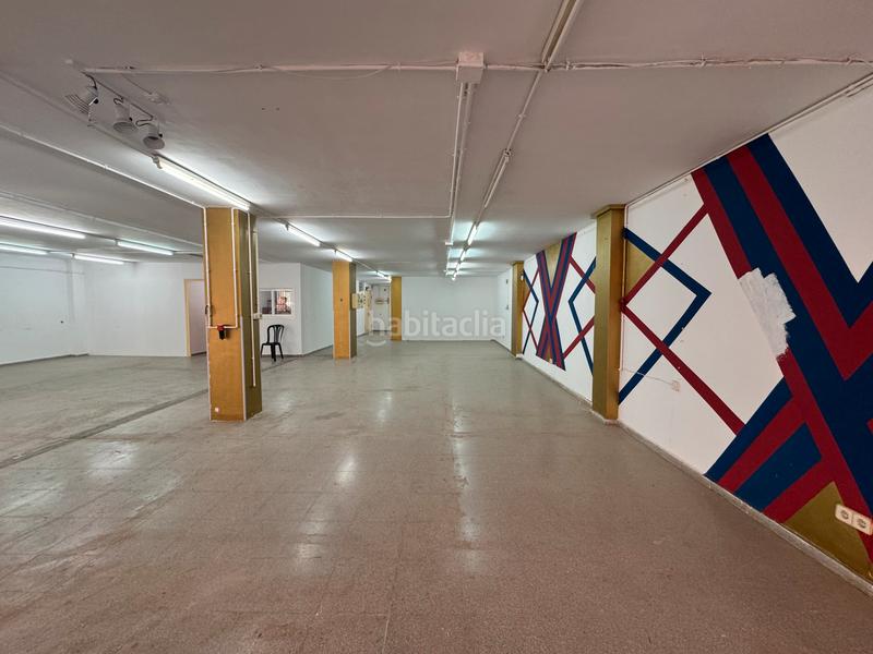 Foto 0711c459-5f1e-4d67-8047-ea0b6c9a9b85. Fabrikhalle in Centre Hospitalet de Llobregat (L´)