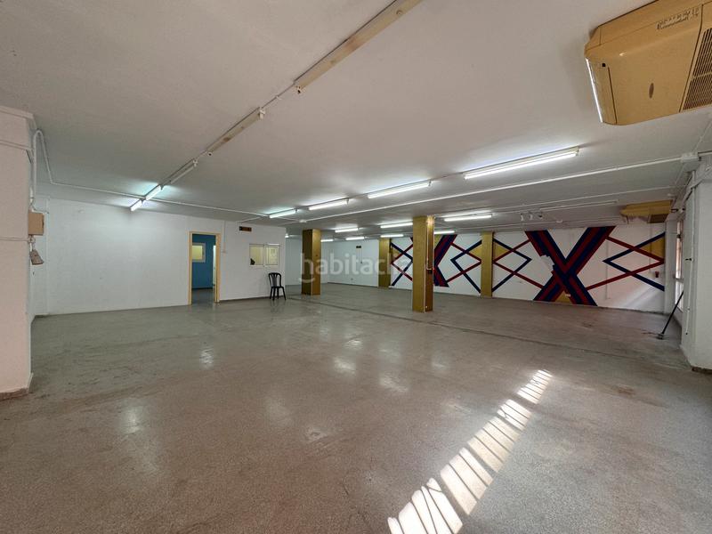 Foto cc8386e8-7c0c-47eb-8703-90678cb29785. Nave industrial en Centre Hospitalet de Llobregat (L´)