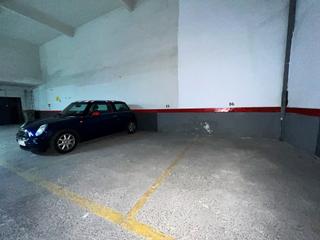 Parking coche en Calle de la Madera