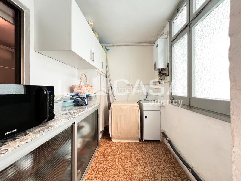 Foto 306c949a-d099-4b75-86e9-f9d7a78fbf8a. Piso se vende vivienda de 60m útiles ubicada en una segunda planta real con ascensor, en una finca tranquila de la zona de Congrés bad en Badalona