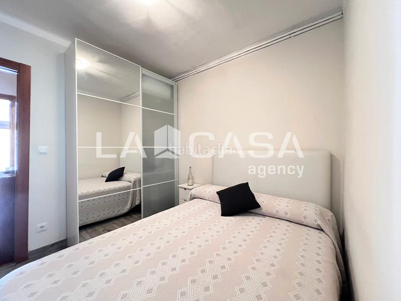 Foto 64d57730-6699-4f11-8fd6-81887ec10f03. Piso se vende vivienda de 60m útiles ubicada en una segunda planta real con ascensor, en una finca tranquila de la zona de Congrés bad en Badalona