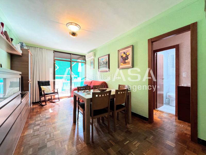 Foto 655bac2e-d015-4cfd-8674-b2e22cd700a8. Piso se vende vivienda de 60m útiles ubicada en una segunda planta real con ascensor, en una finca tranquila de la zona de Congrés bad en Badalona