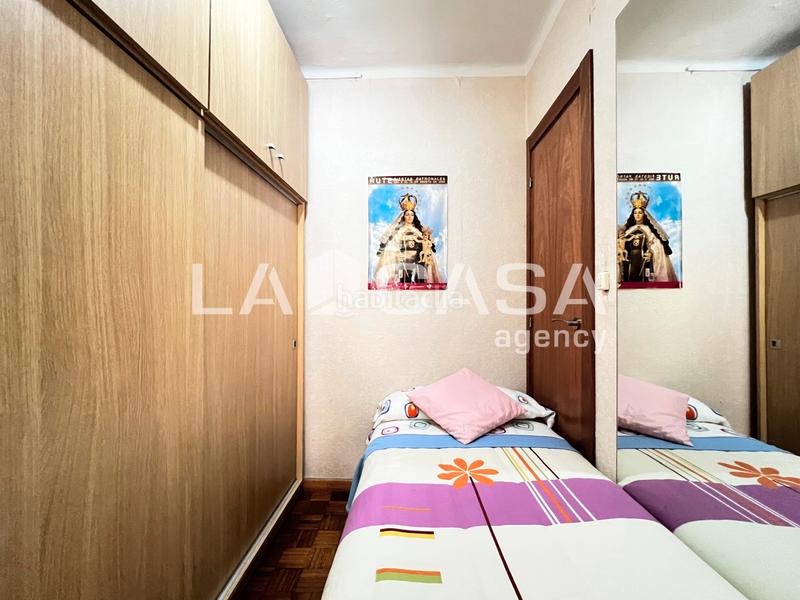 Foto d13980fd-5725-4157-95f6-c118138459f3. Piso se vende vivienda de 60m útiles ubicada en una segunda planta real con ascensor, en una finca tranquila de la zona de Congrés bad en Badalona
