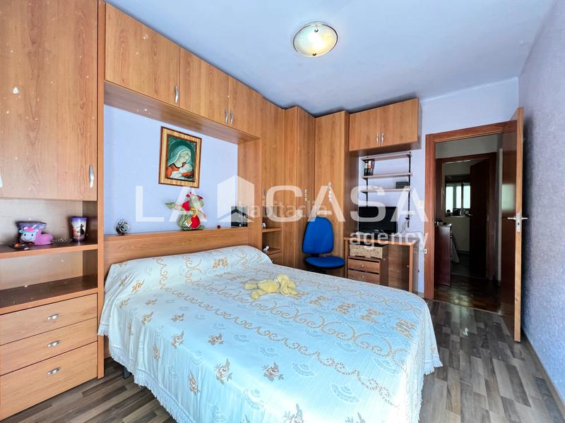 Foto e54e8b71-cdca-4616-9032-77d1b83a52ef. Piso se vende vivienda de 60m útiles ubicada en una segunda planta real con ascensor, en una finca tranquila de la zona de Congrés bad en Badalona