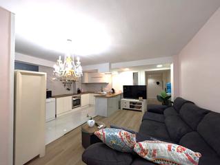 Pis  Carrer de llinars. Dispone de 3 habitaciones bien distribuidas, un amplio salóncome