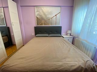 Pis a La Sagrera. Se ofrece vivienda en muy buen estado de conservación, ubicada e
