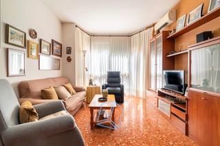 Etagenwohnung in La Salut