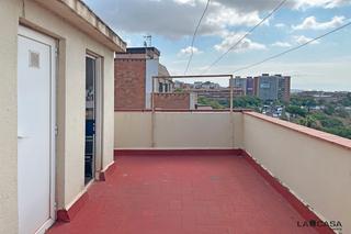 Etagenwohnung  Calle oriol. Piso en zona can clota