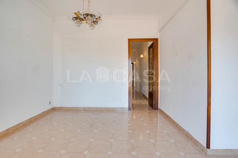 Foto f13dd6ab-7563-4cfc-8dae-02cd4a0c7206. Àtic a Sants Barcelona