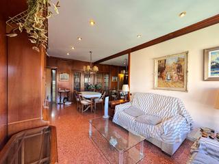 Pis  Carrer numància. Espectacular piso de 4 habitaciones con balcón y parking incluid