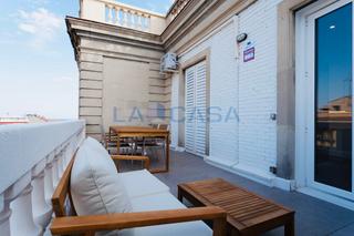 Penthouse in Sagrada Família. Ático reformado con terraza en sagrada família  luz, altura y es