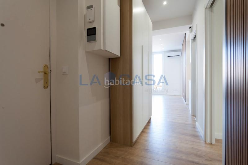 Foto 4b9e98b9-624d-4efa-aab8-945db7eafc98. Attico in Sagrada Família Barcelona