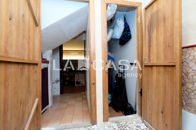 Foto 0d287fc8-08e6-4132-a0d8-cb1326302cb5. Casa pareada chalet pareado plaça deivissa, en Horta Barcelona