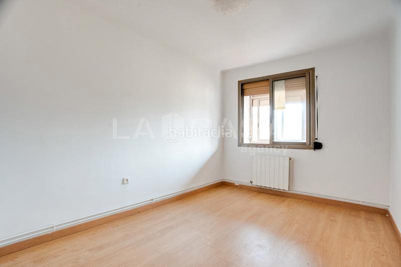 Foto f4f61617-cd5c-4630-b51d-b23cfcc55fb0. Attique avec chauffage dans La Verneda - La Pau Barcelona