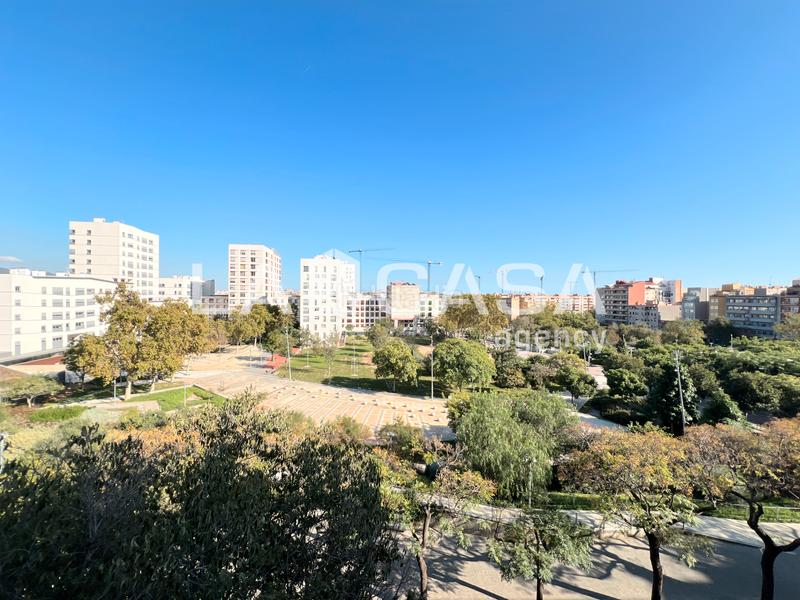 Foto 9f04a9b2-7a0f-4462-ab1c-50690e0de94c. Piso en Sant Andreu de Palomar Barcelona