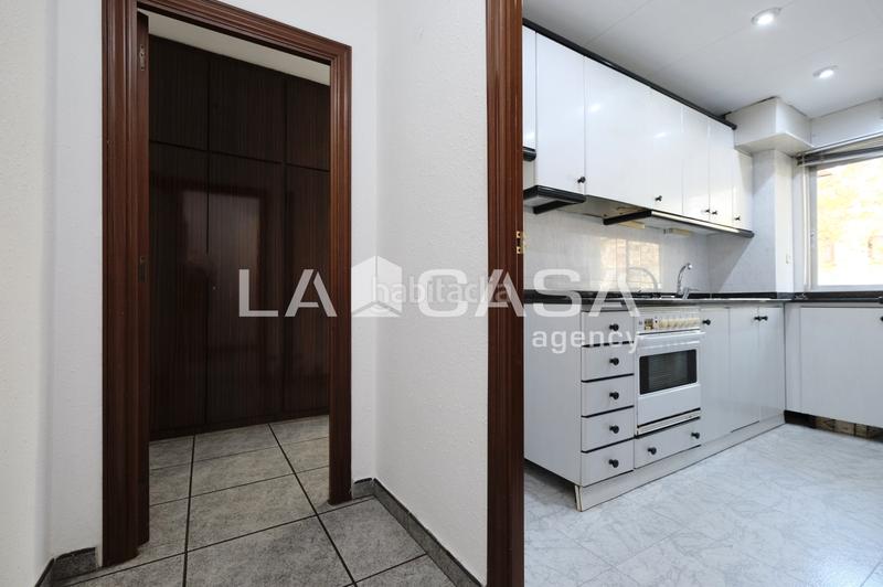 Foto 04d8fe33-6a87-4fba-acf7-d07313cfea77. Appartement avec chauffage dans Turó de la Peira Barcelona