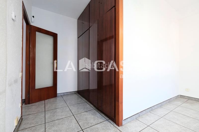 Foto 2f8b92df-22ed-4d5c-8591-b947c410ff6b. Appartement avec chauffage dans Turó de la Peira Barcelona