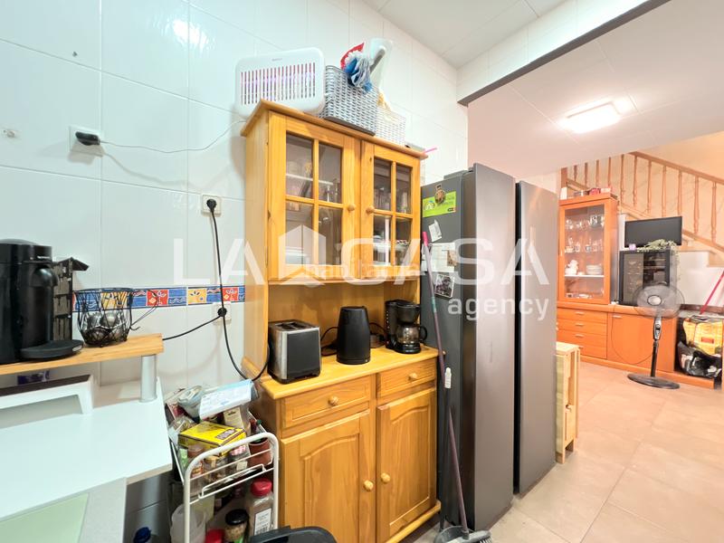 Foto f4cd17dc-e46b-479e-a26f-aa2a4a3a9e90. Rez-de-chaussée avec chauffage dans Porta Barcelona