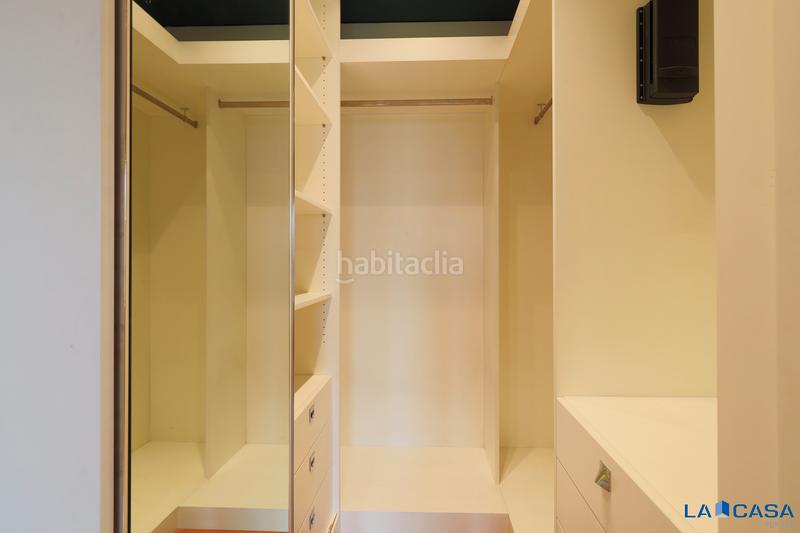 Foto c0c29f2b-35e8-4364-9db8-0b5d464a4c1e. Appartamento con parcheggio in La Bordeta Barcelona