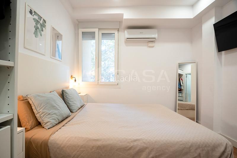 Foto a7df9b60-e42a-42a3-b61a-9fecf4d2e398. Piso en Poblenou Barcelona