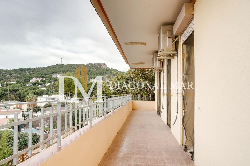 Foto 2628250a-9f3d-4478-a3d1-66bee646cba0. Casa amb aparcament a El Poal Castelldefels