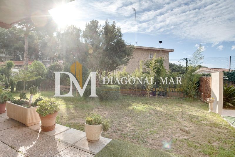 Foto 75a981f9-bcf5-46a2-a20e-e016ec564251. Casa amb aparcament a El Poal Castelldefels