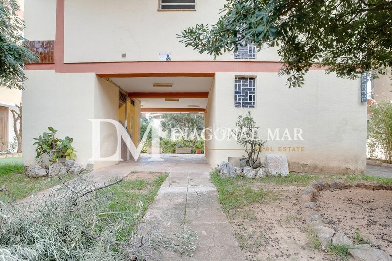Foto dba8a882-4231-4159-bffa-254e5b9f1f54. Casa amb aparcament a El Poal Castelldefels