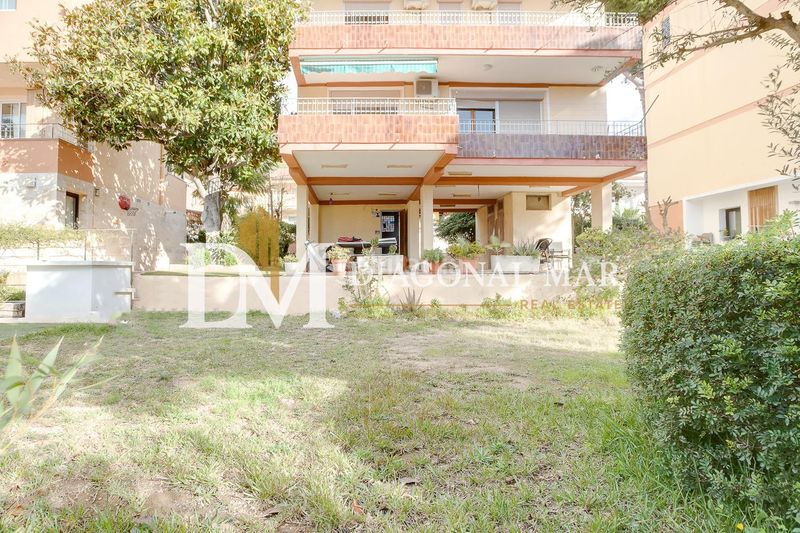Foto fd3655cf-ee63-4ffd-b869-a8a44b79de7d. Casa amb aparcament a El Poal Castelldefels