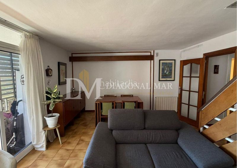 Foto 1d3c70a6-46c6-4d5e-a56c-e0a3aa488e97. Dúplex amb calefacció a La Verneda - La Pau Barcelona